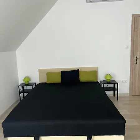 Balifornia Apartment *