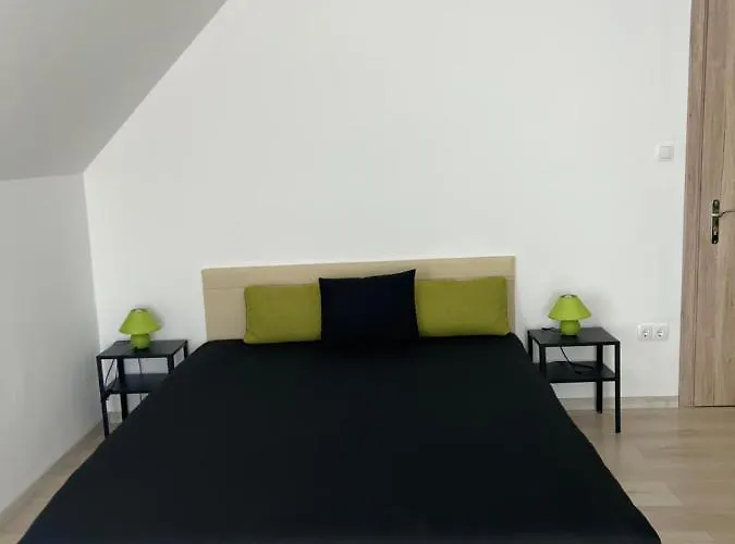 Balifornia Apartment *